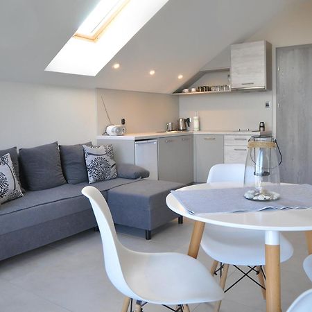 Willa Dobrylko II -Apartamenty Rewa Luaran gambar